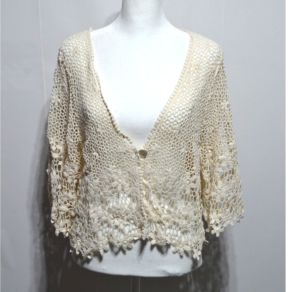 Rabbit Rabbit Rabbit Designs Cream Floral Crochet Top Size Large